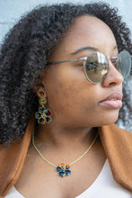 Load image into Gallery viewer, Black Afrocentric Stud Spiral Dangles

