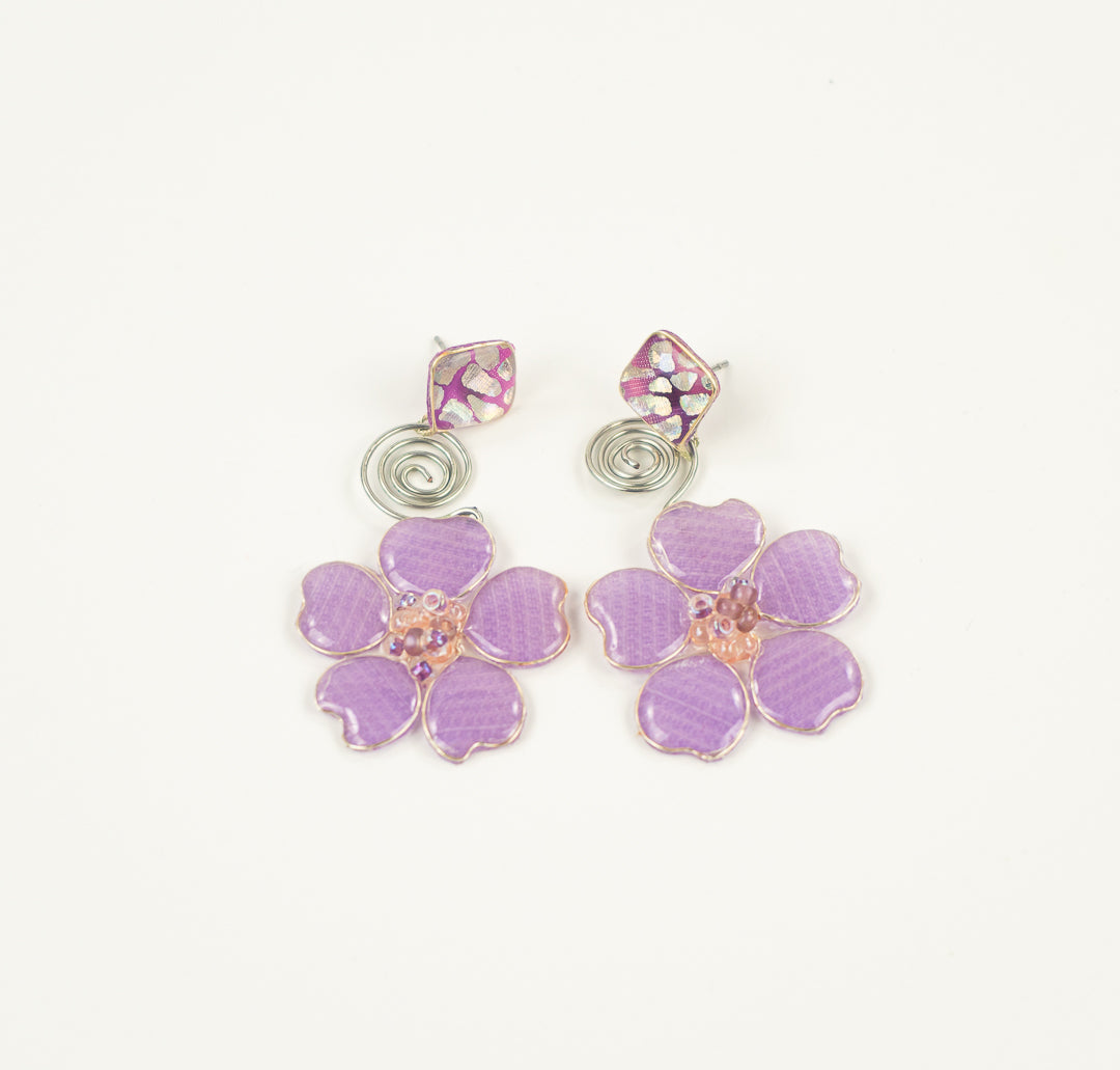 Lilac w/ Metallic Pop Stud Spiral Dangles